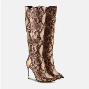 Elegant Snakeskin Heeled Boots
